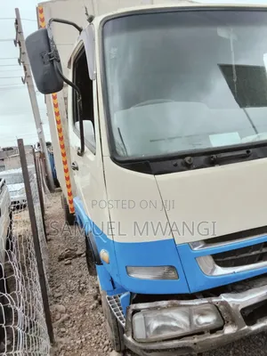 Mitsubishi Fuso 2008 White