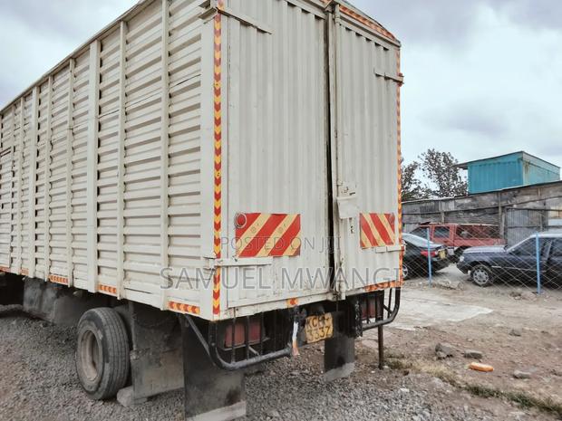 Mitsubishi Fuso 2008 White - thumbnail 4