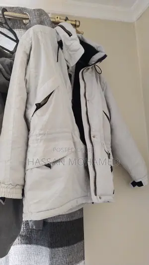 FILA Winter Jacket / Waterproof Insulated Parka – White – Size 10