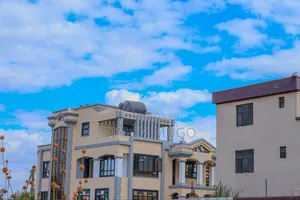 5bdrm Maisonette in Kamakis for sale