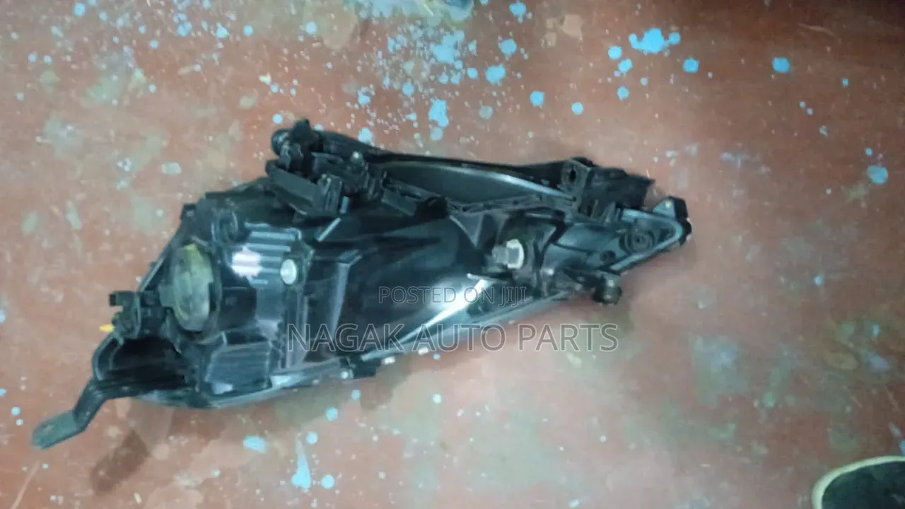 Honda Fit Shuttle 20008 Headlight