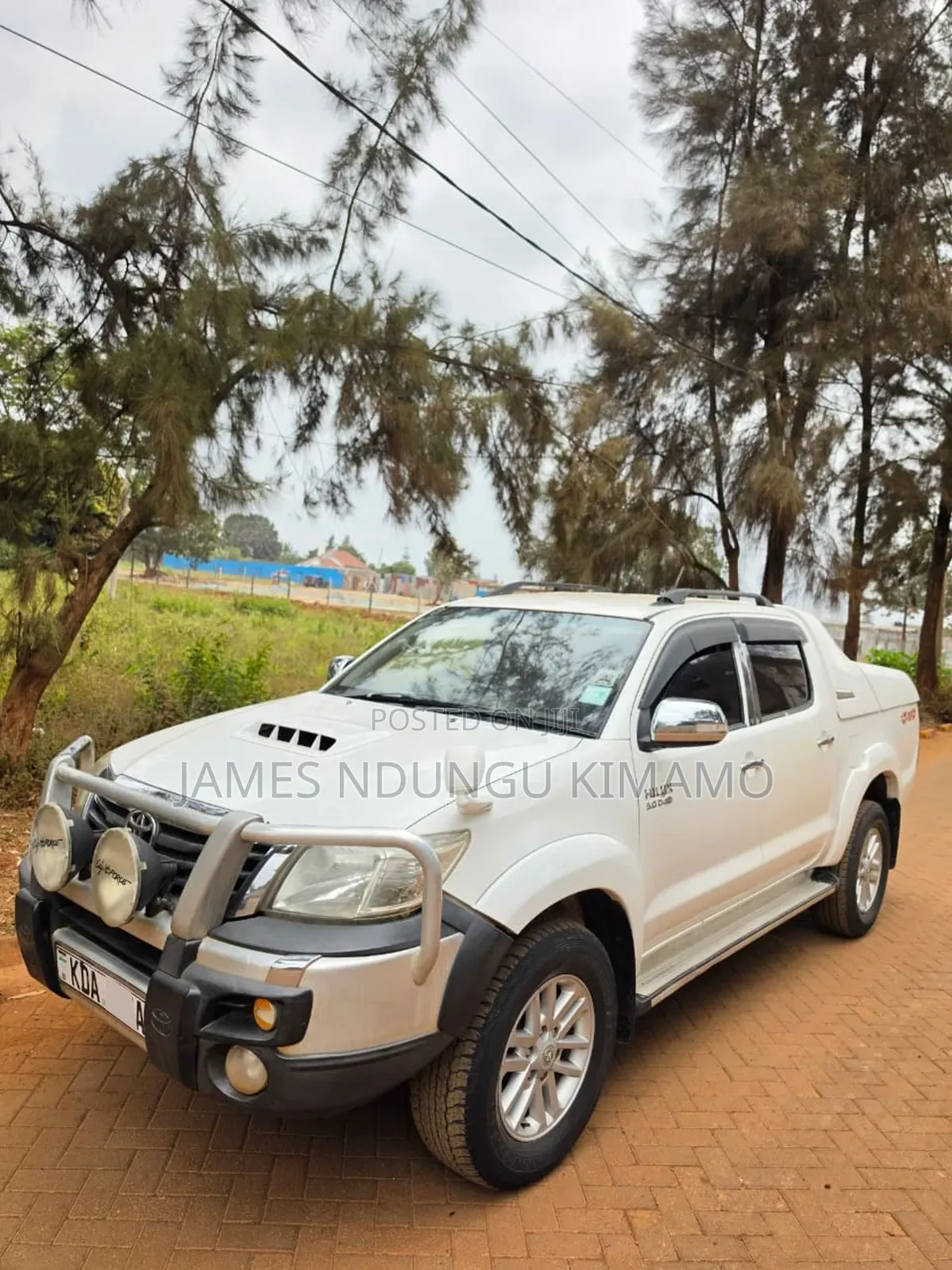 Toyota Hilux 2014 White