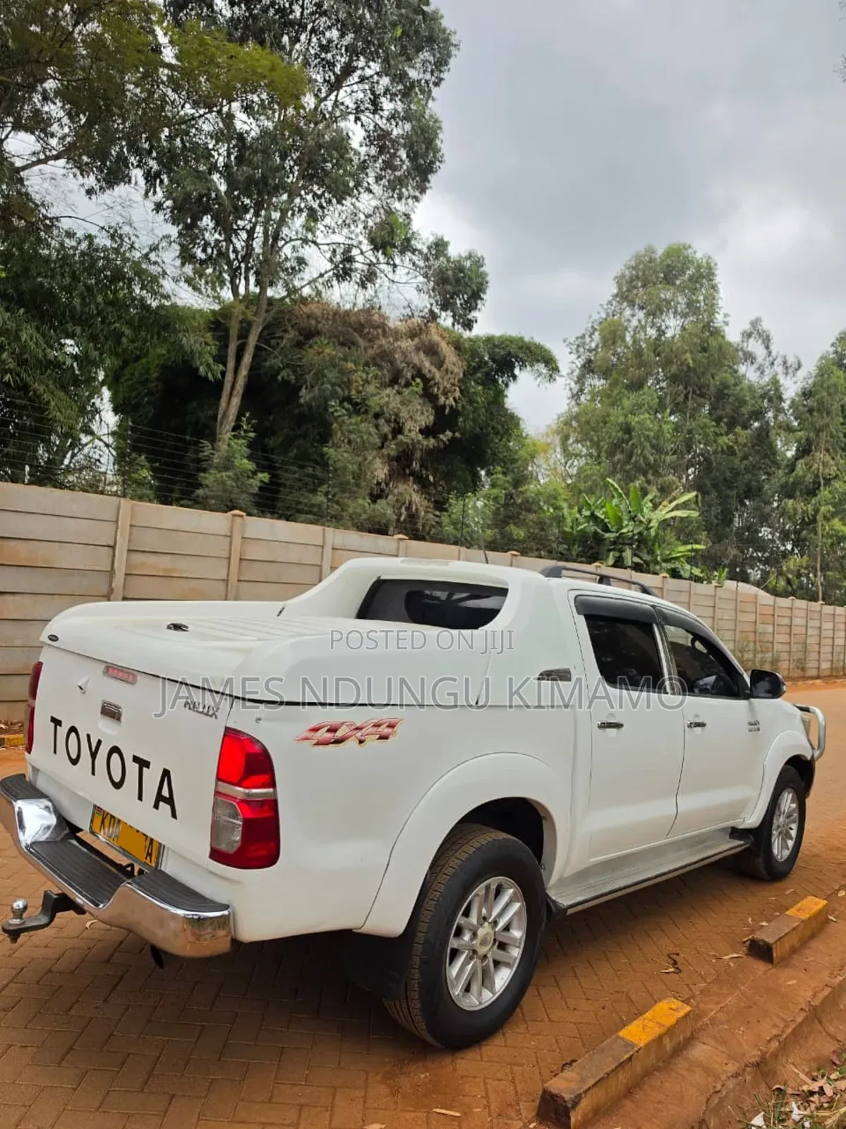 Toyota Hilux 2014 White
