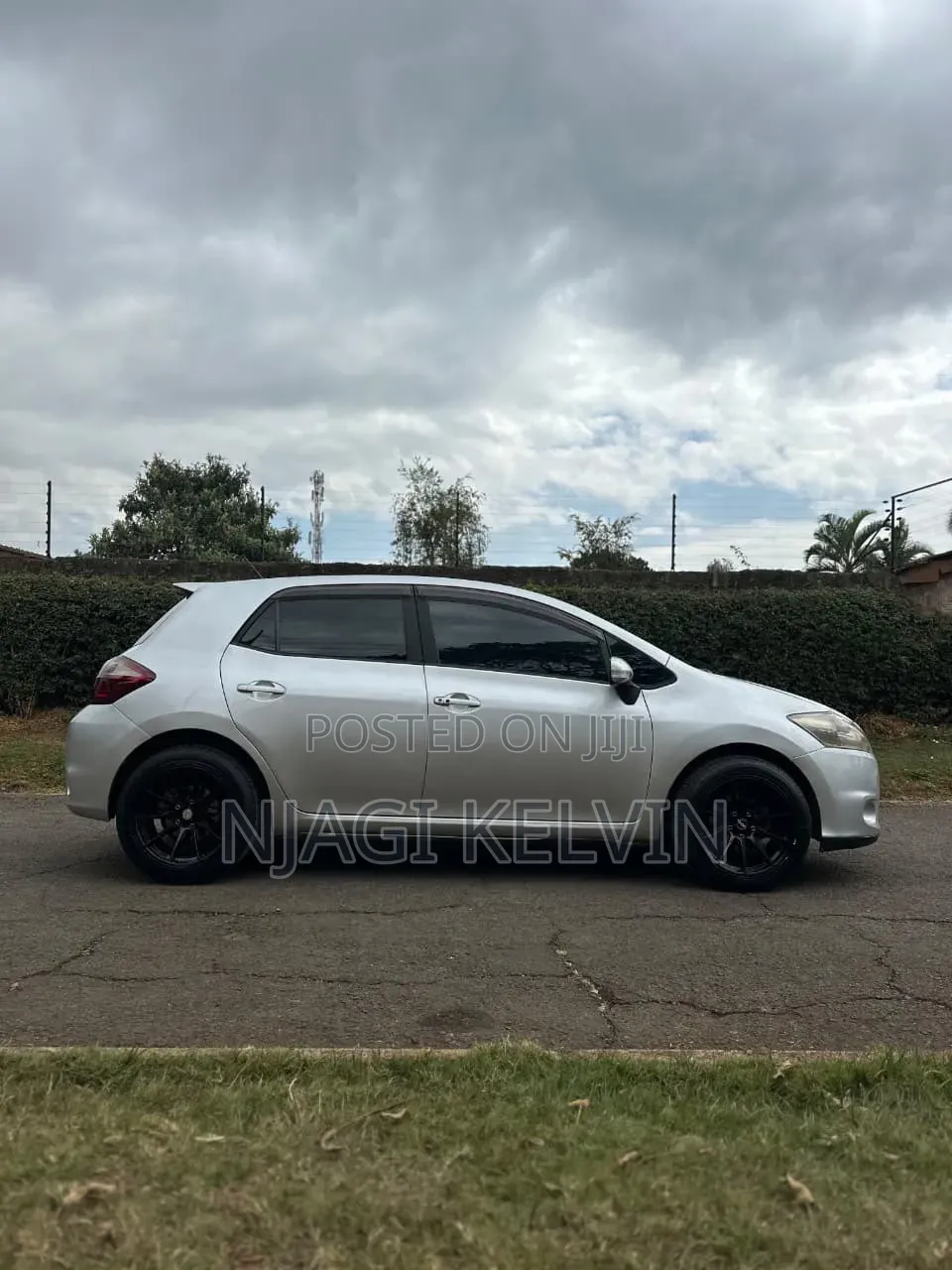 Toyota Auris 2010 Silver