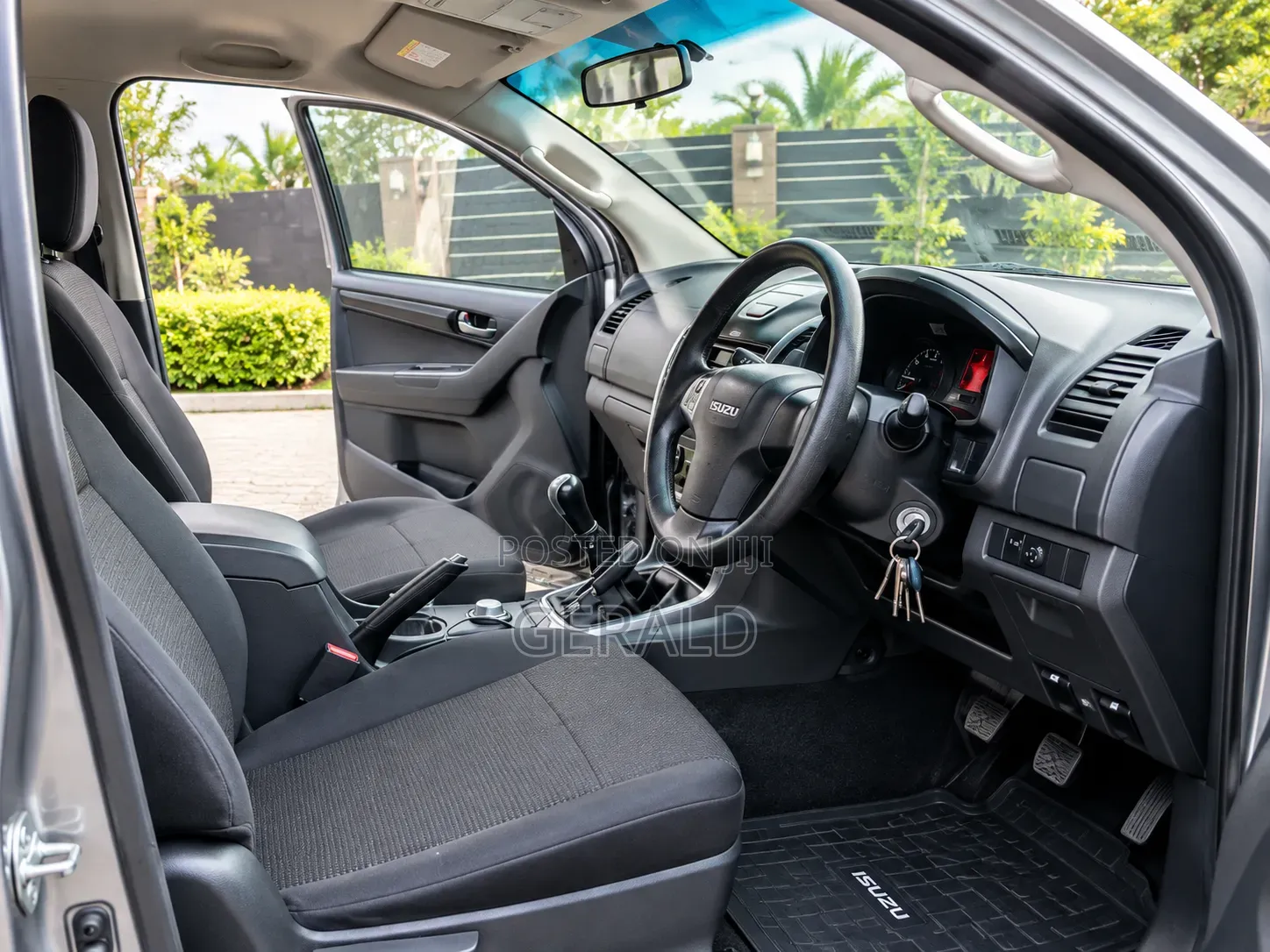 Isuzu D-MAX 2022 Gray