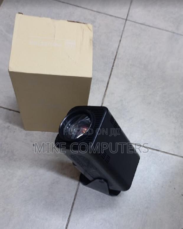 Heavy Duty Hy320 Wifi Android Projector With Inbuilt Speaker - thumbnail 2
