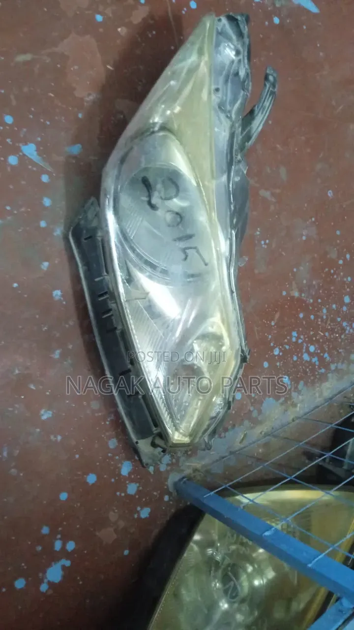 Honda Freed 2012 Headlight Xenon Type