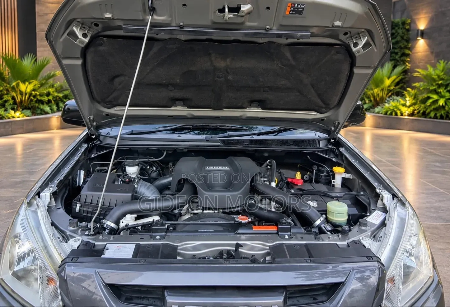 Isuzu D-MAX 2022 Silver