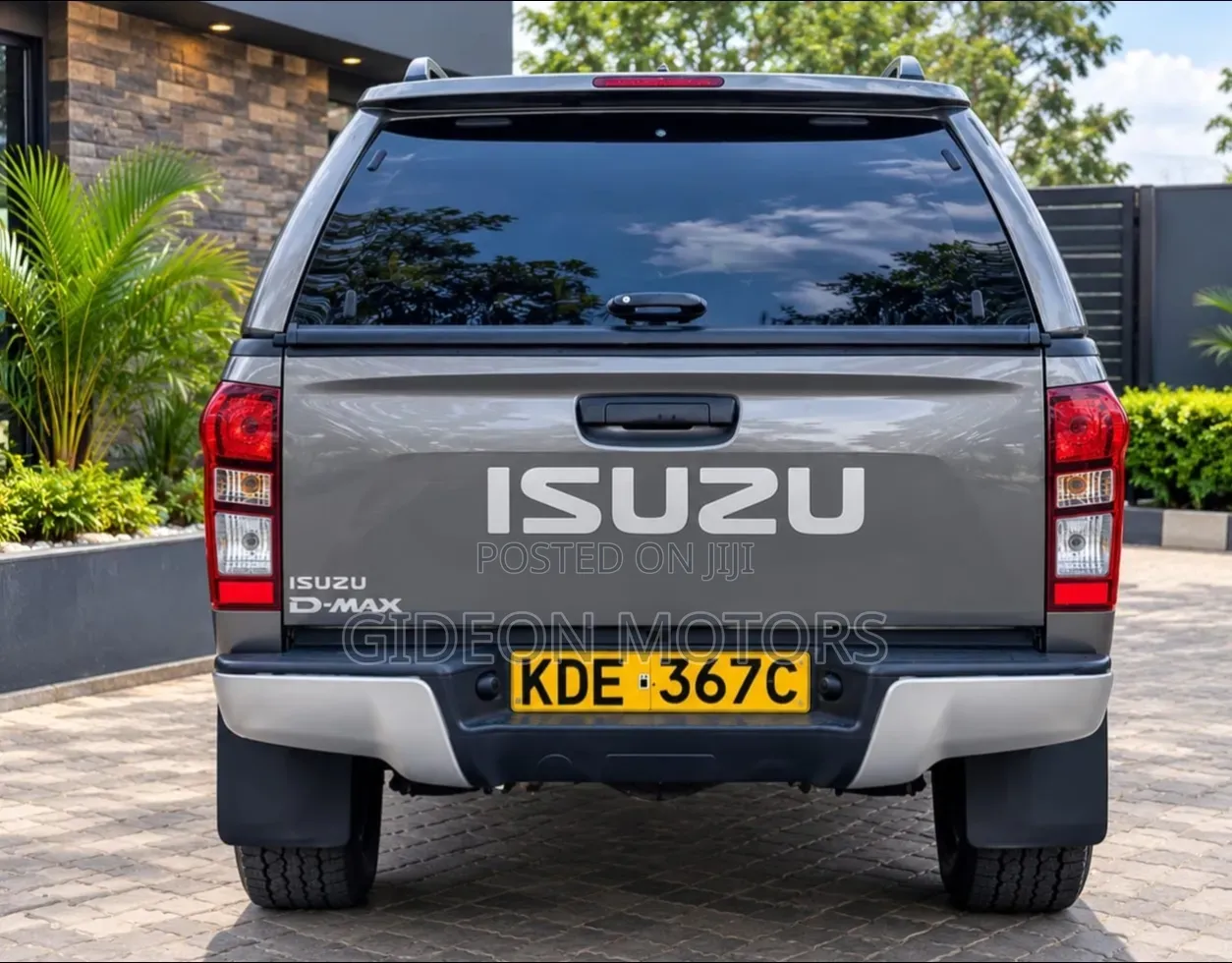 Isuzu D-MAX 2022 Silver