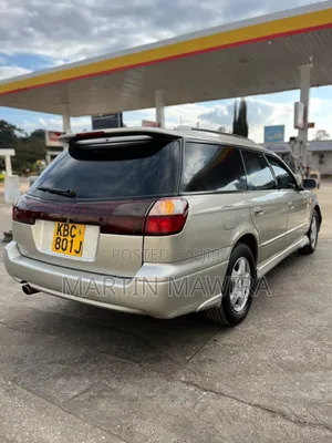 Subaru Legacy 2001 Gold
