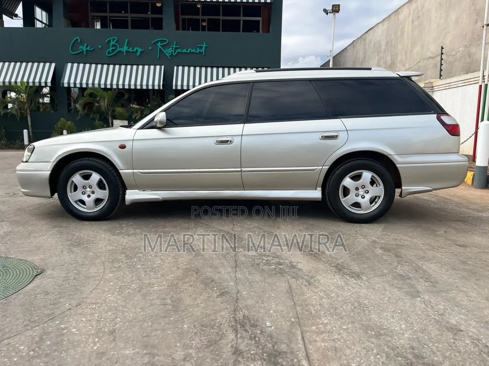 Subaru Legacy 2001 Gold