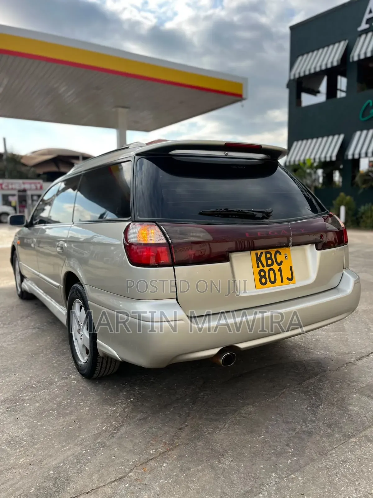 Subaru Legacy 2001 Gold