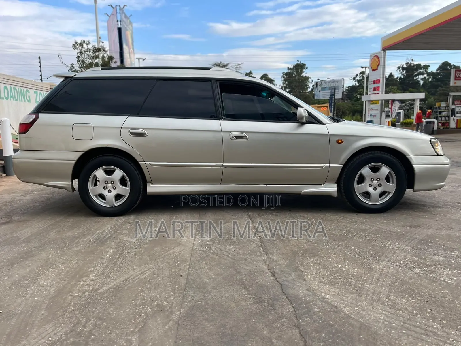 Subaru Legacy 2001 Gold