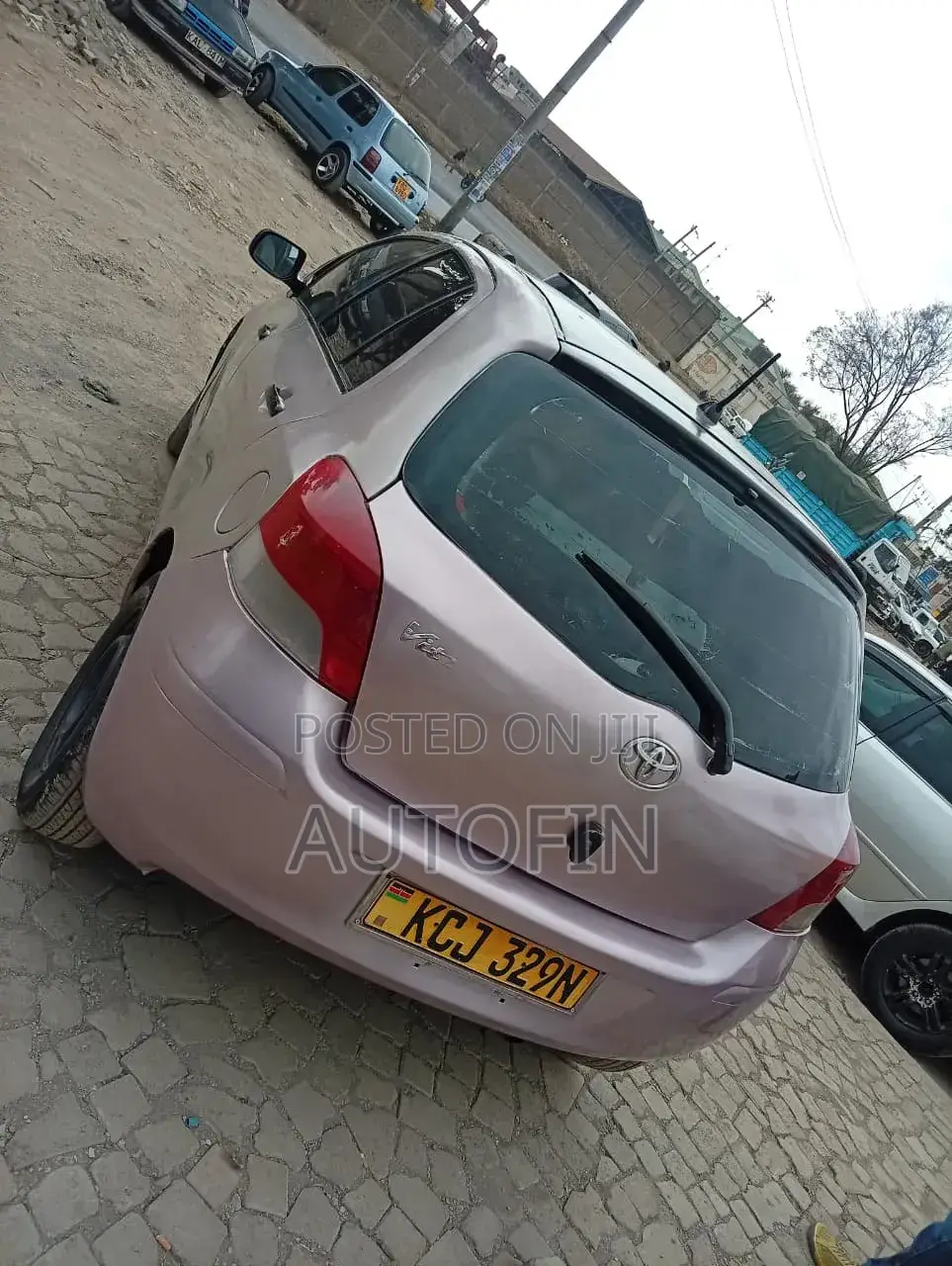Toyota Vitz 2008 Gold