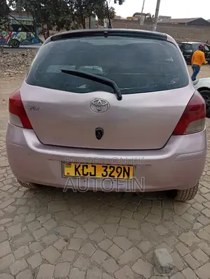 Toyota Vitz 2008 Gold