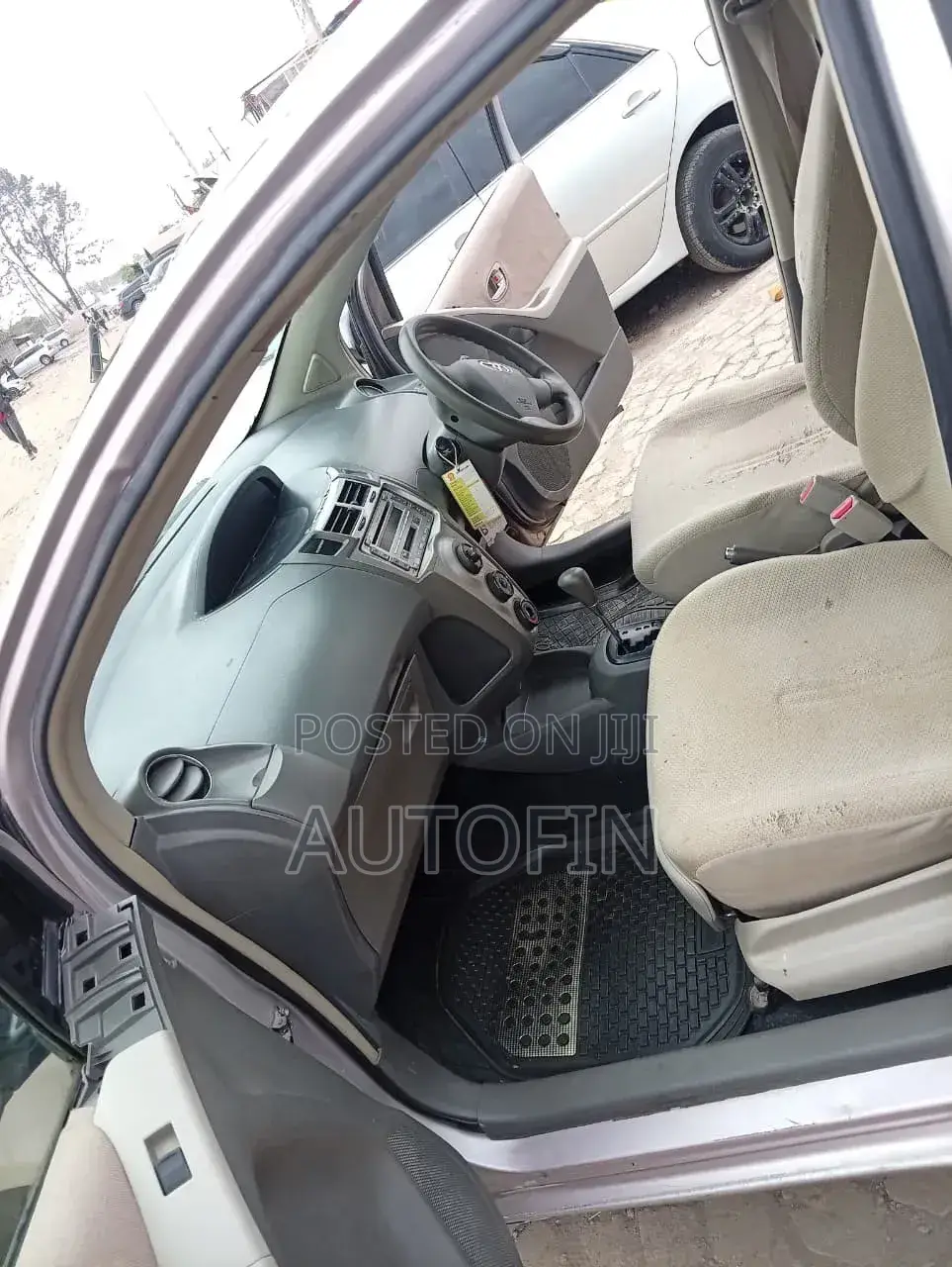 Toyota Vitz 2008 Gold