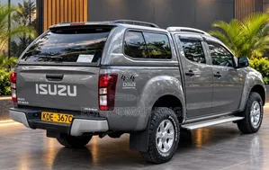 Isuzu D-MAX 2023 Silver