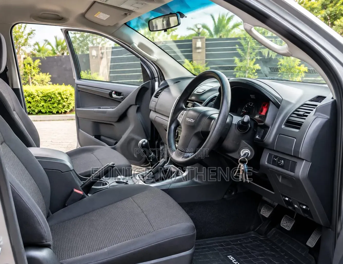 Isuzu D-MAX 2023 Silver