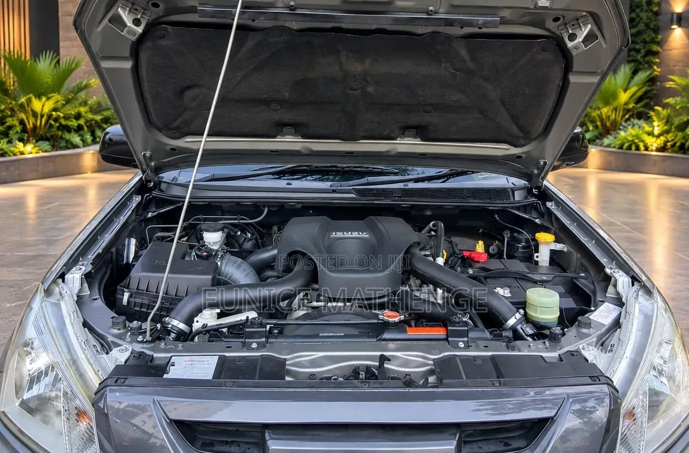 Isuzu D-MAX 2023 Silver