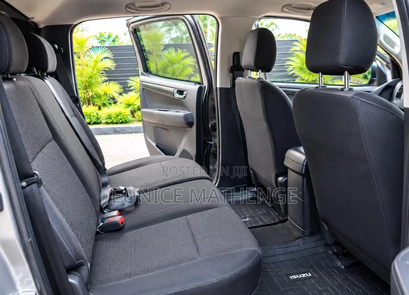 Isuzu D-MAX 2023 Silver
