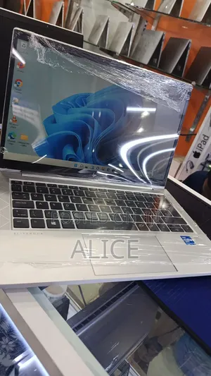 Laptop HP EliteBook 830 G8 8GB Intel Core i5 SSD 256GB