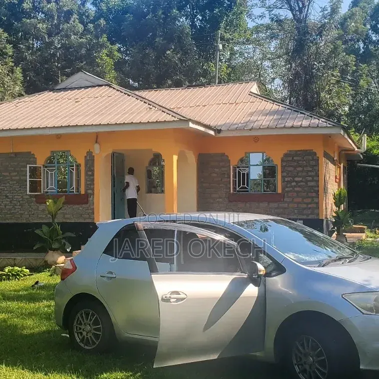 Furnished 6bdrm Mansion in Winyo, East Kamagambo for sale