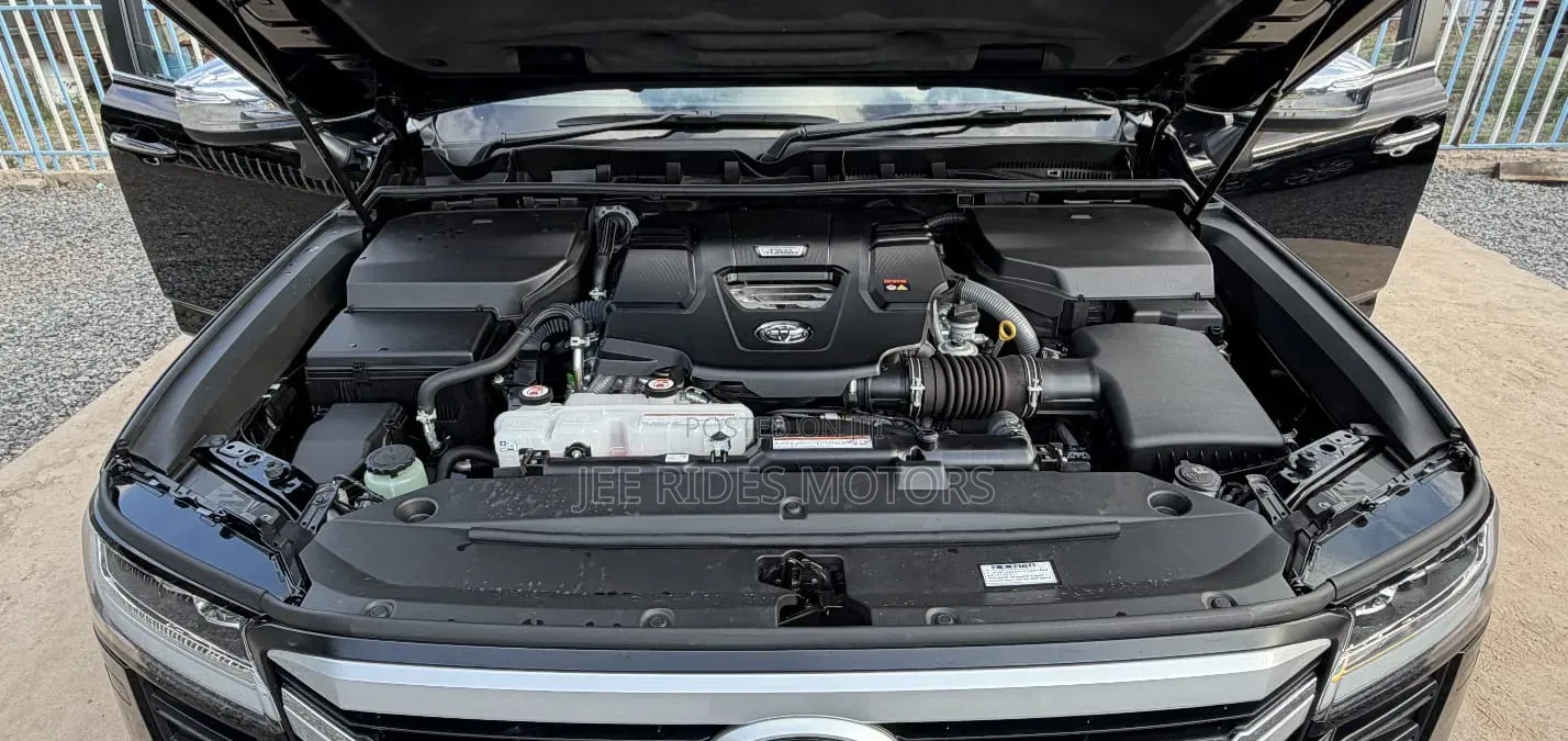 Toyota Land Cruiser Prado 2.8 2023 Black