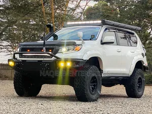Toyota Land Cruiser Prado 2019 White