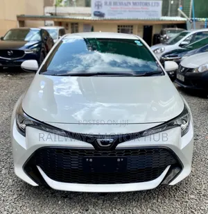 Toyota Corolla Touring 2019 White