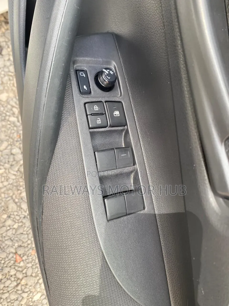 Toyota Corolla Touring 2019 White