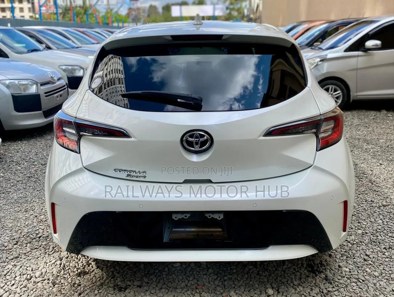 Toyota Corolla Touring 2019 White