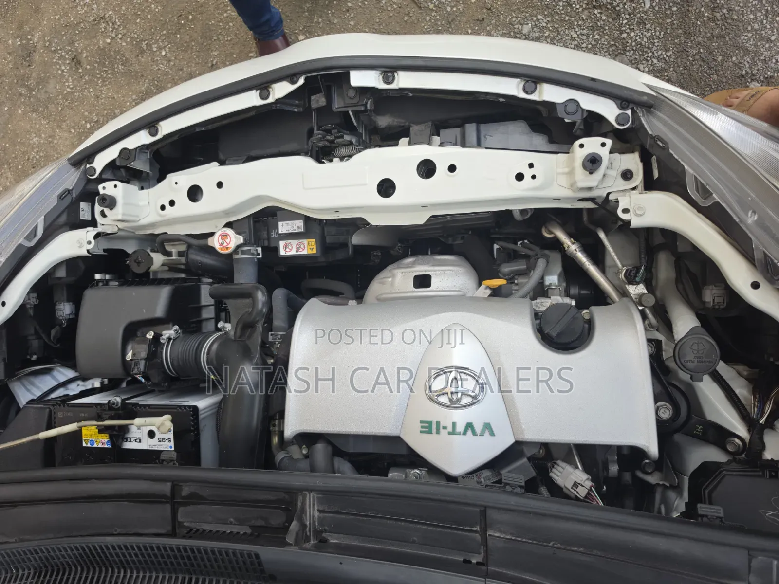 Toyota Sienta 1.5 Hybrid FWD (6-seater) 2019 White