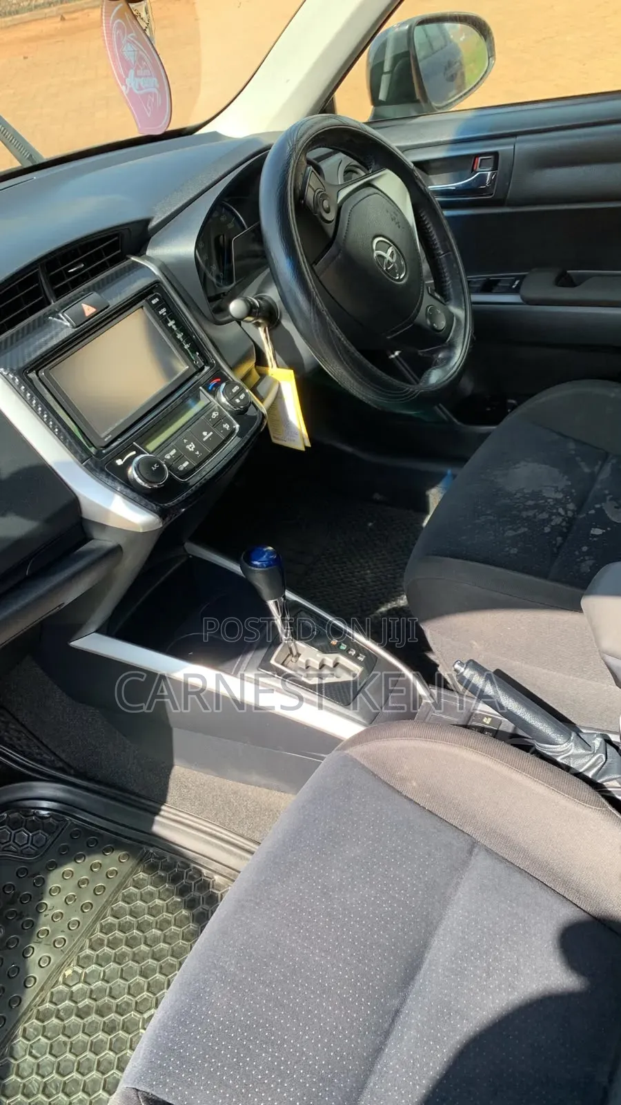 Toyota Corolla Fielder 2015