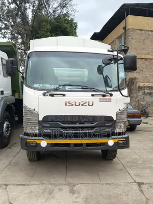 Isuzu FRR90 2022 White