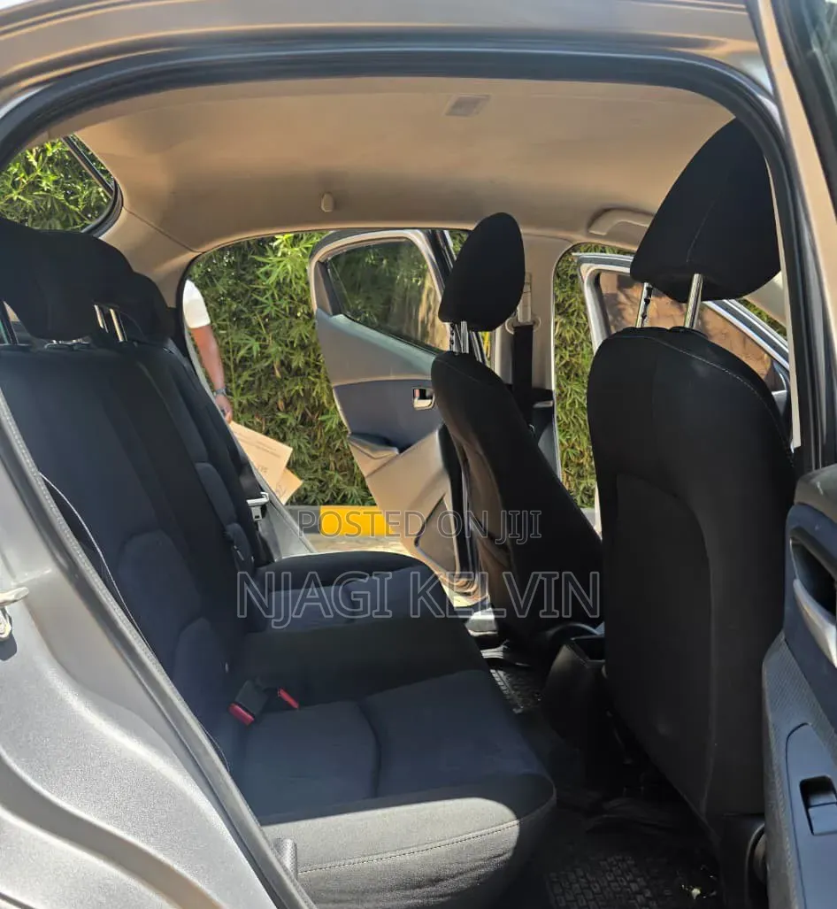 Mazda Demio 2016 Silver