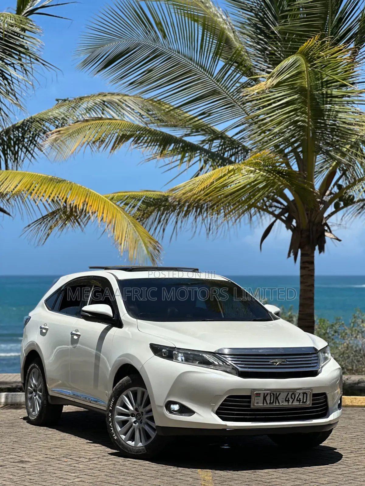Toyota Harrier 2.0 4WD 2016 White