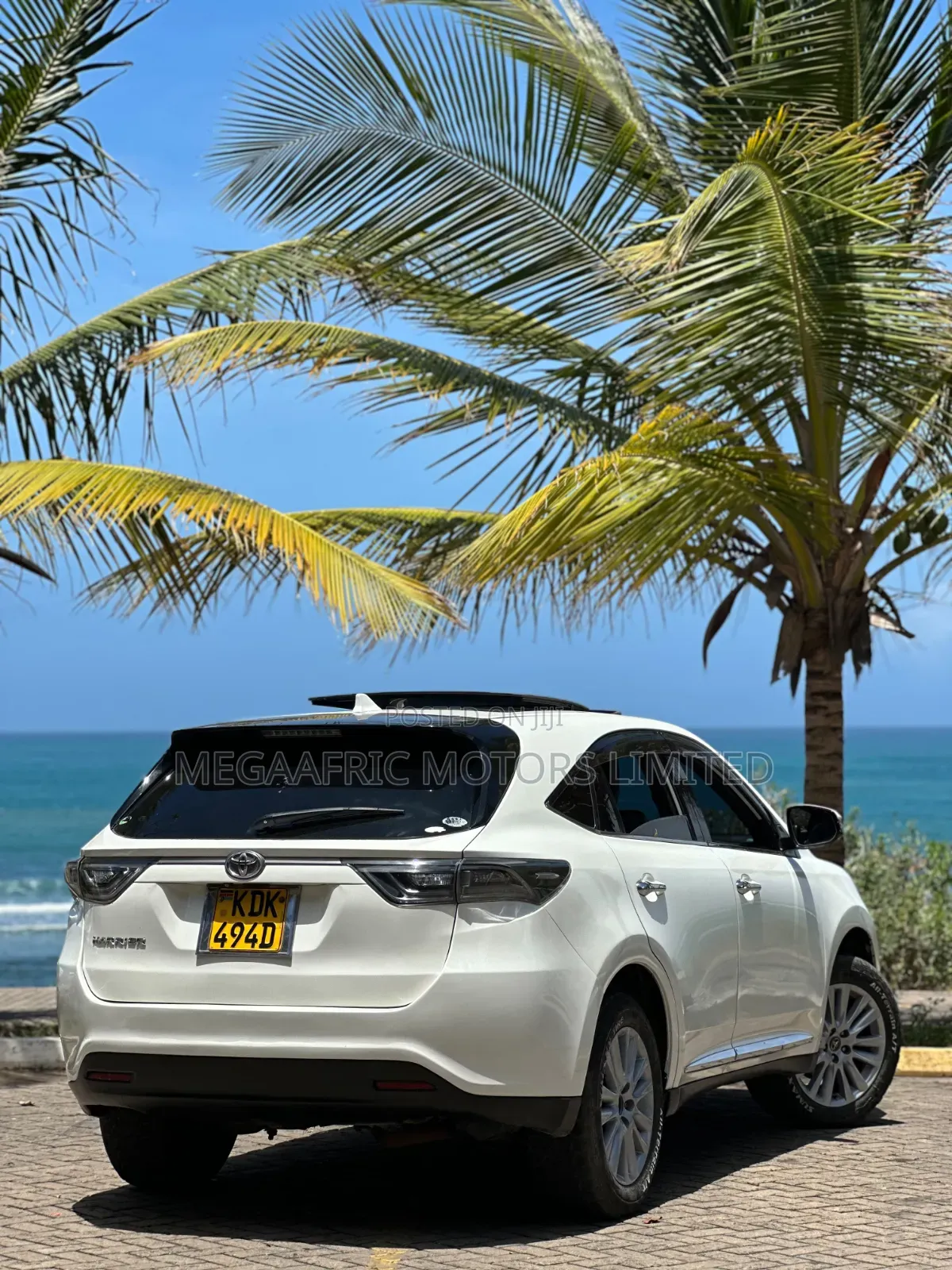 Toyota Harrier 2.0 4WD 2016 White