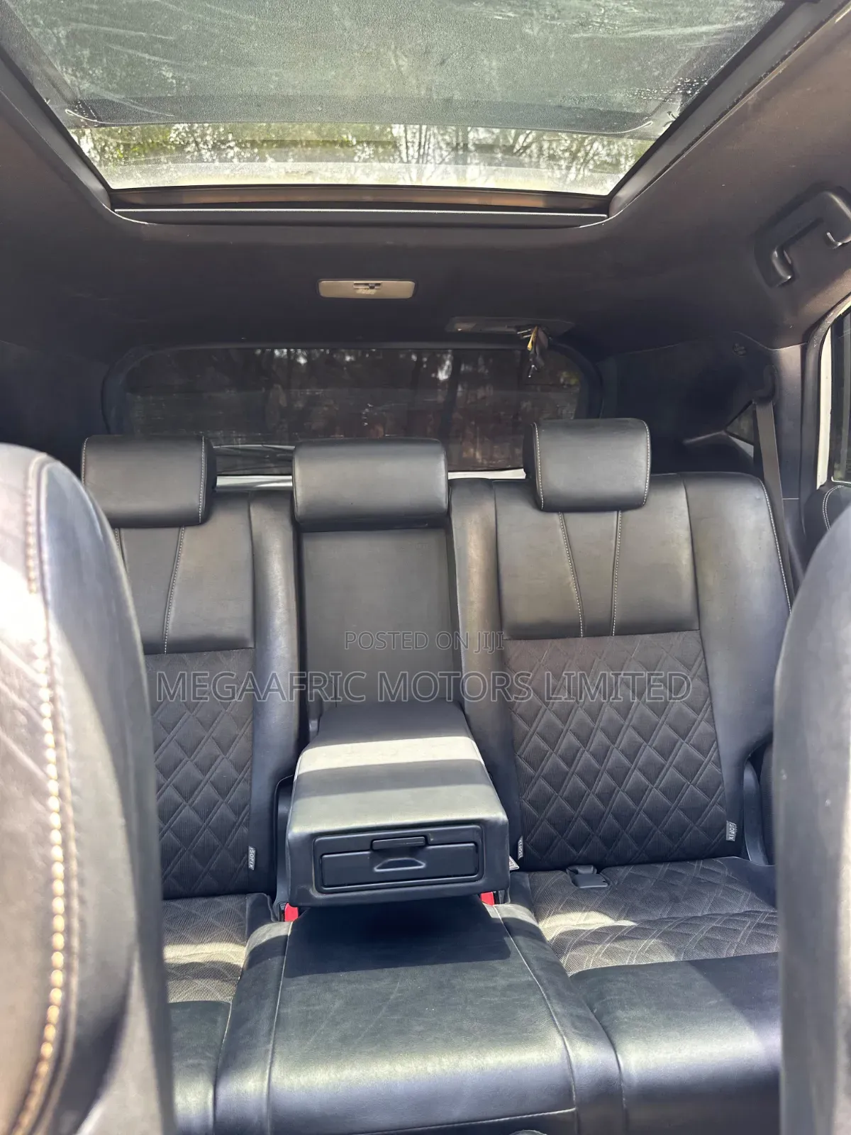 Toyota Harrier 2.0 4WD 2016 White