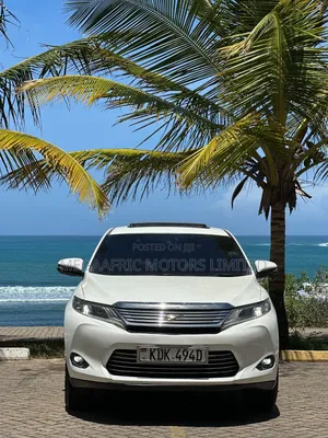 Toyota Harrier 2.0 4WD 2016 White