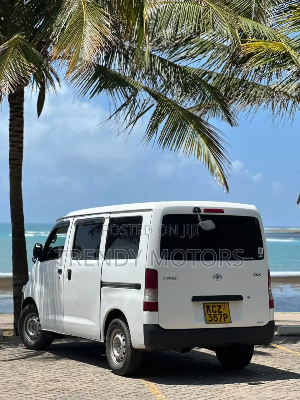 Toyota TownAce 2012 White