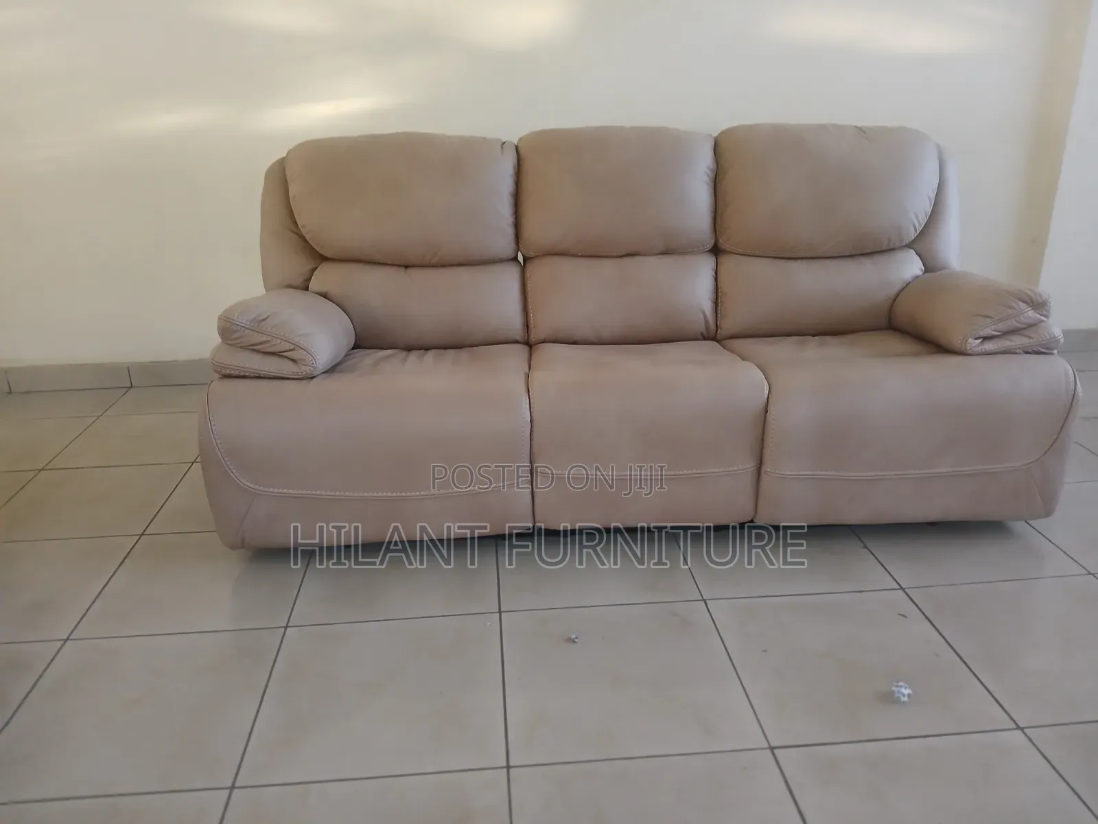 Premium 7 Seater Cream Recliner Sofa Set.