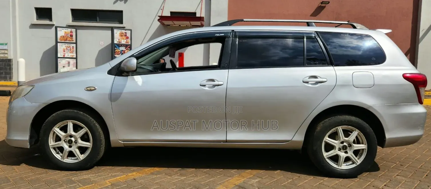 Toyota Corolla Fielder 1.5 Petrol FWD 2009 Silver