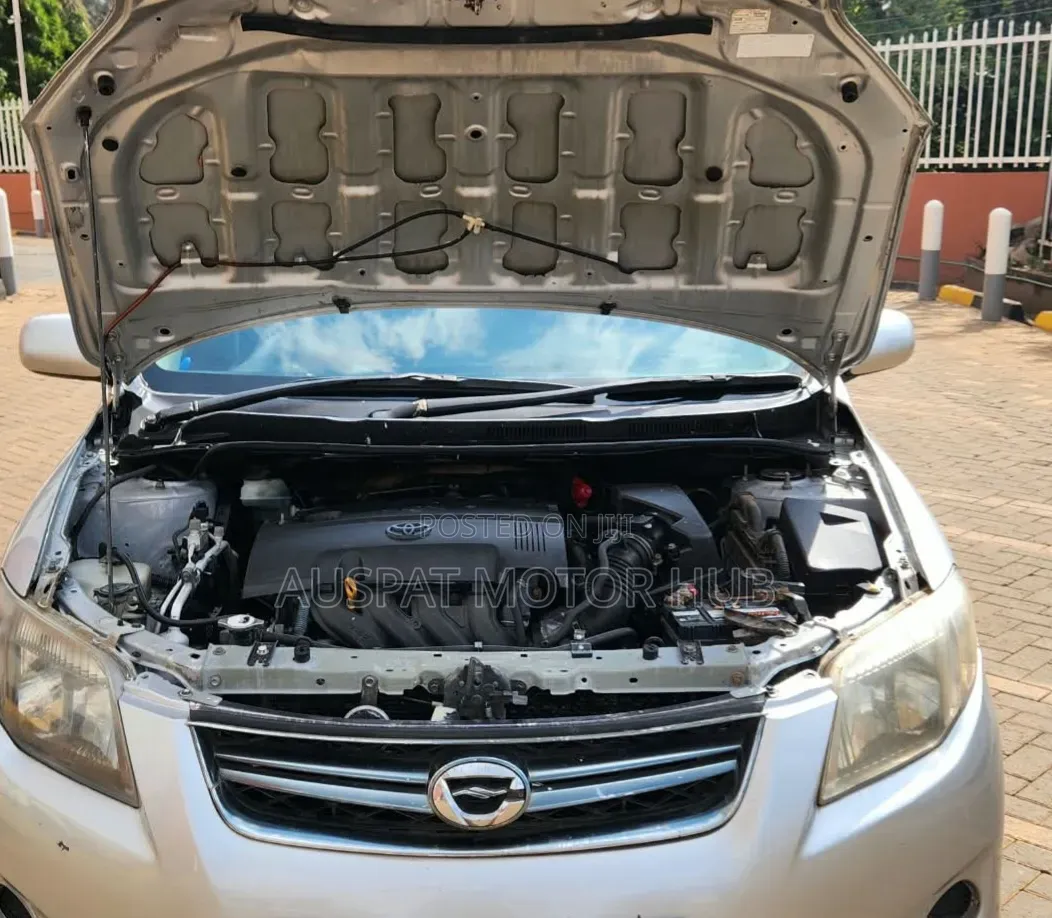 Toyota Corolla Fielder 1.5 Petrol FWD 2009 Silver
