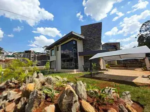 4bdrm Townhouse/Terrace in Loresho for sale