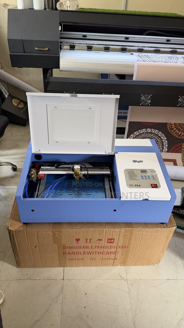 Yinghe 30cm by 20cm Co2 Rubber Stamps Making Machine