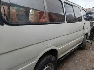 Toyota HiAce 1997 Beige