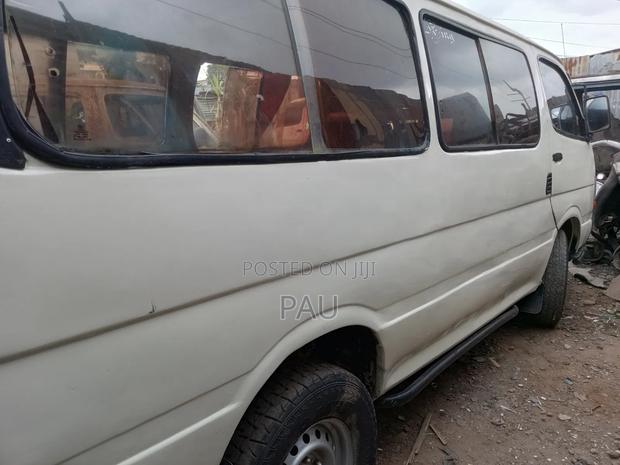 Toyota HiAce 1997 Beige - thumbnail 3