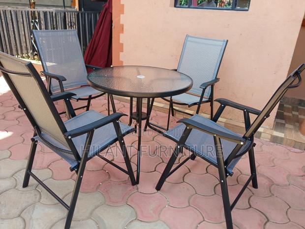 4-Seater Foldable Outdoor Dining Set With Glass Table
