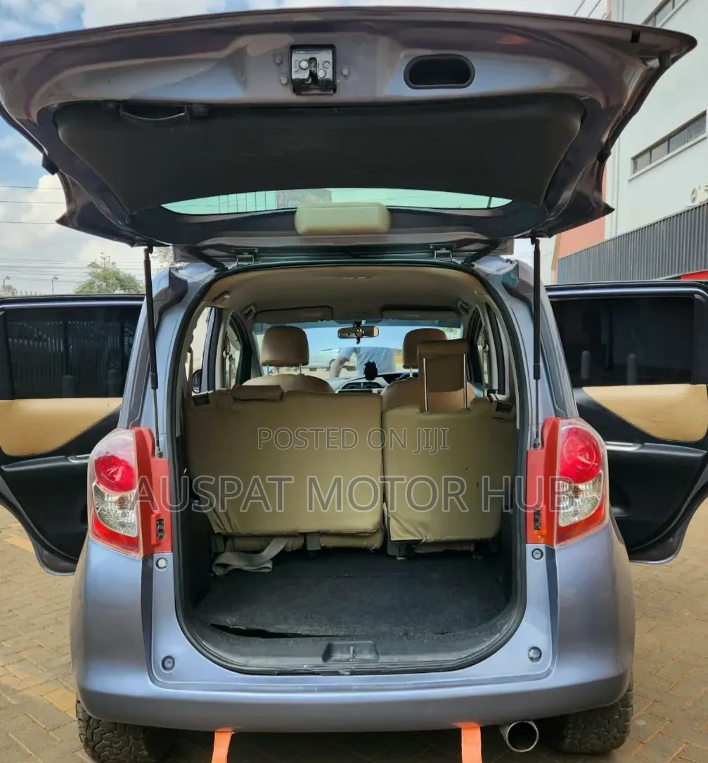 Toyota Ractis 1.3 FWD 2010 Burgundy