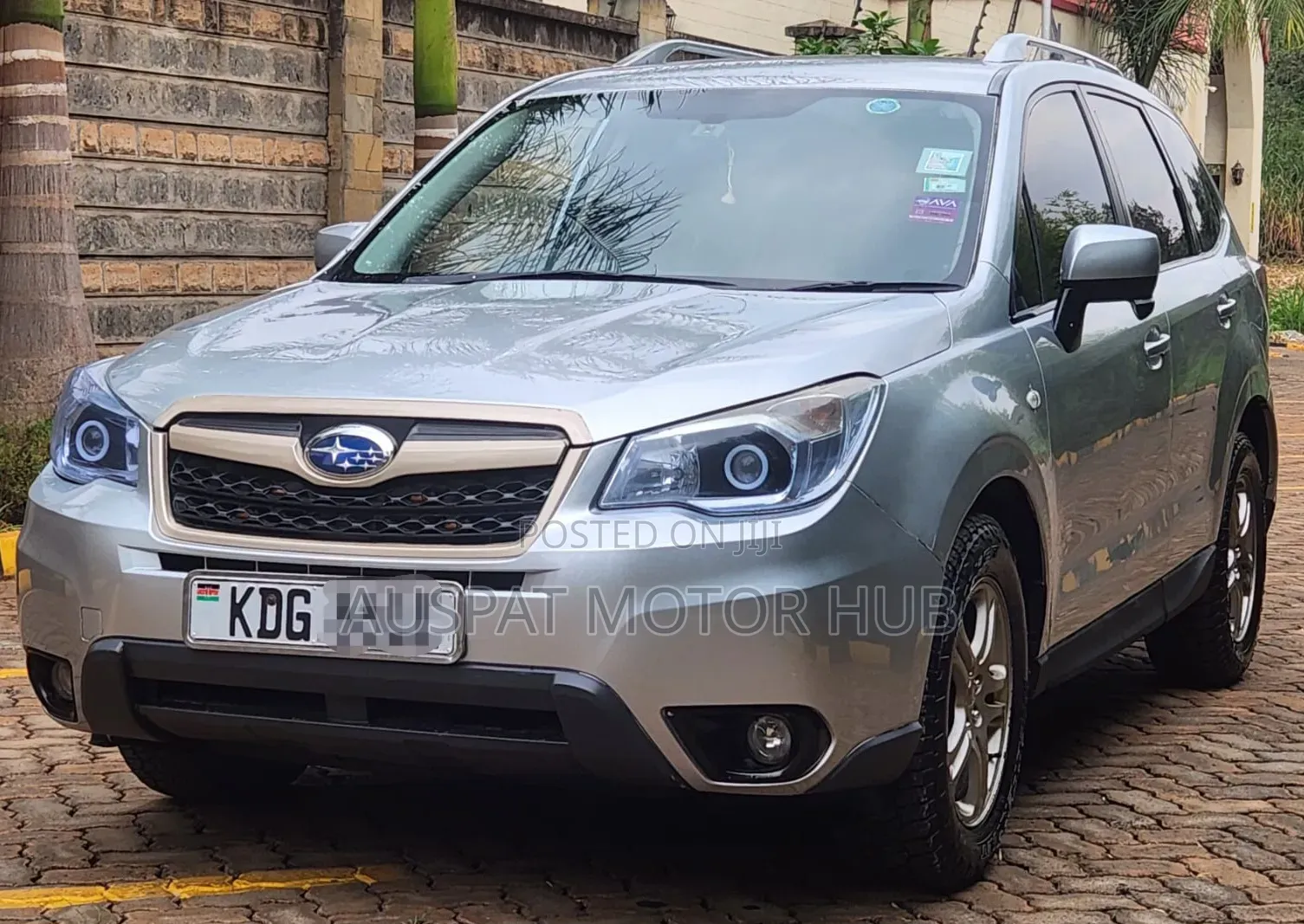 Subaru Forester 2.0XT Premium 4dr SUV AWD (2.0L 4cyl Turbo CVT) 2014